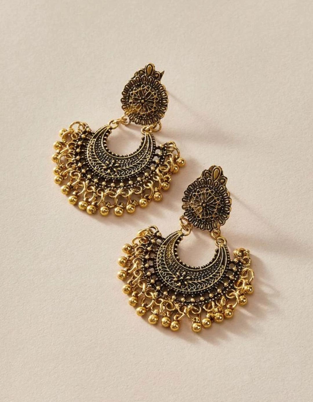 Beautiful Traditional Pearl Earrings