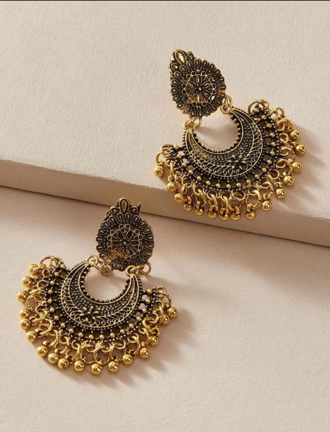 Beautiful Traditional Pearl Earrings